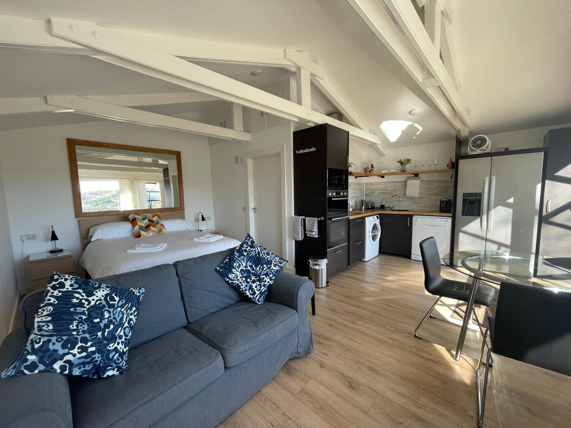 Spacious Lodge With King Sized Bed Inveraray Exterior photo